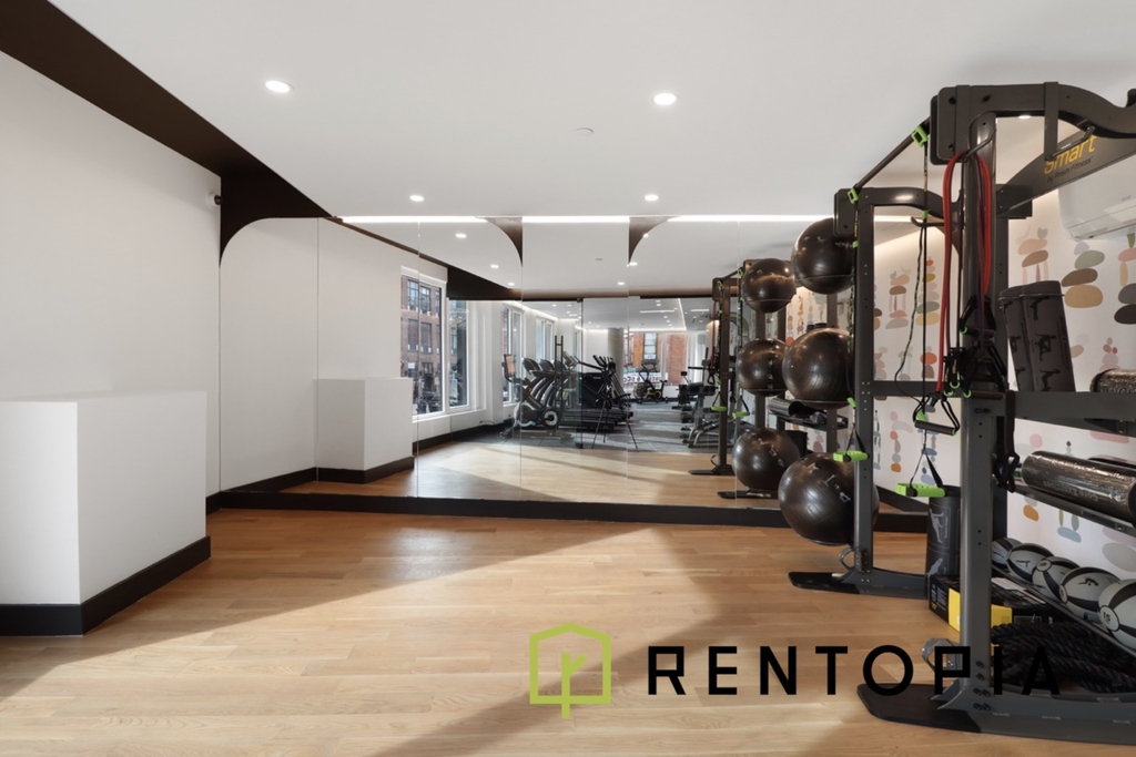 228 Berry Street - Photo 10