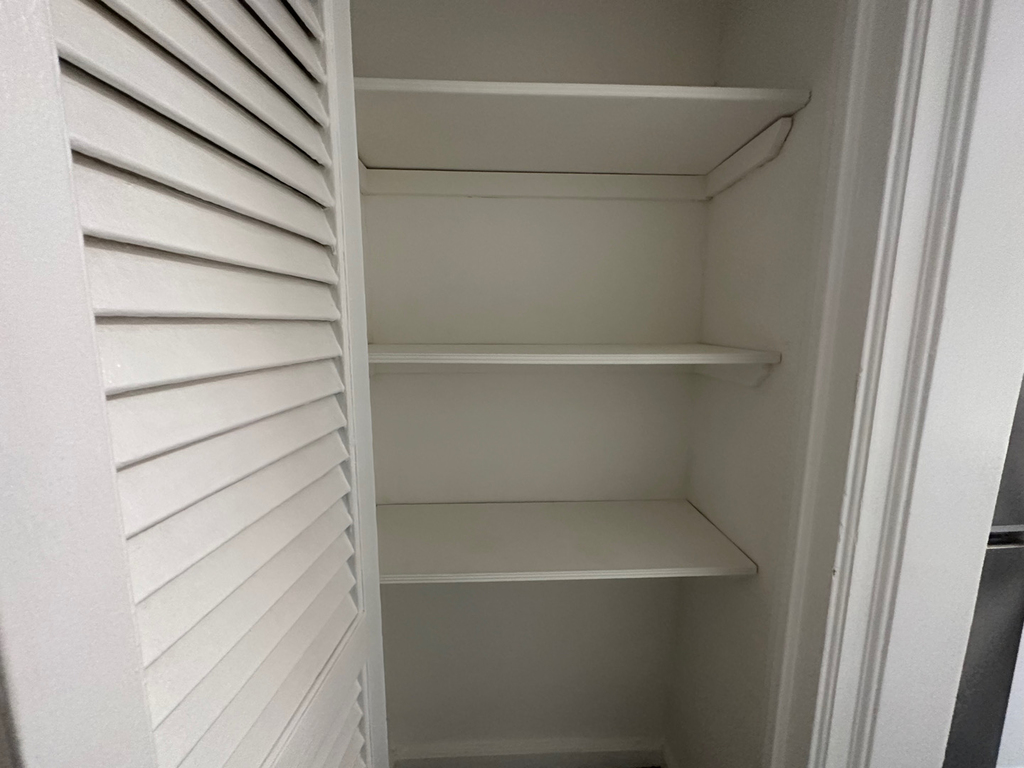 137 East 38th Street - Photo 2