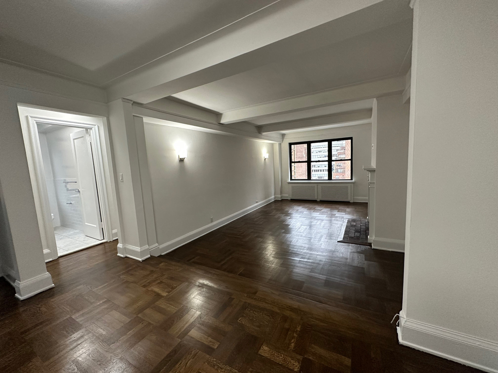 137 East 38th Street - Photo 0
