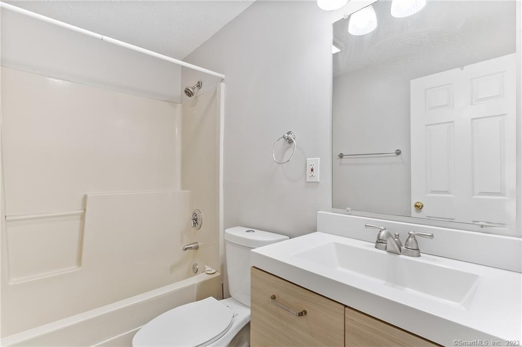 1492 North Avenue - Photo 9