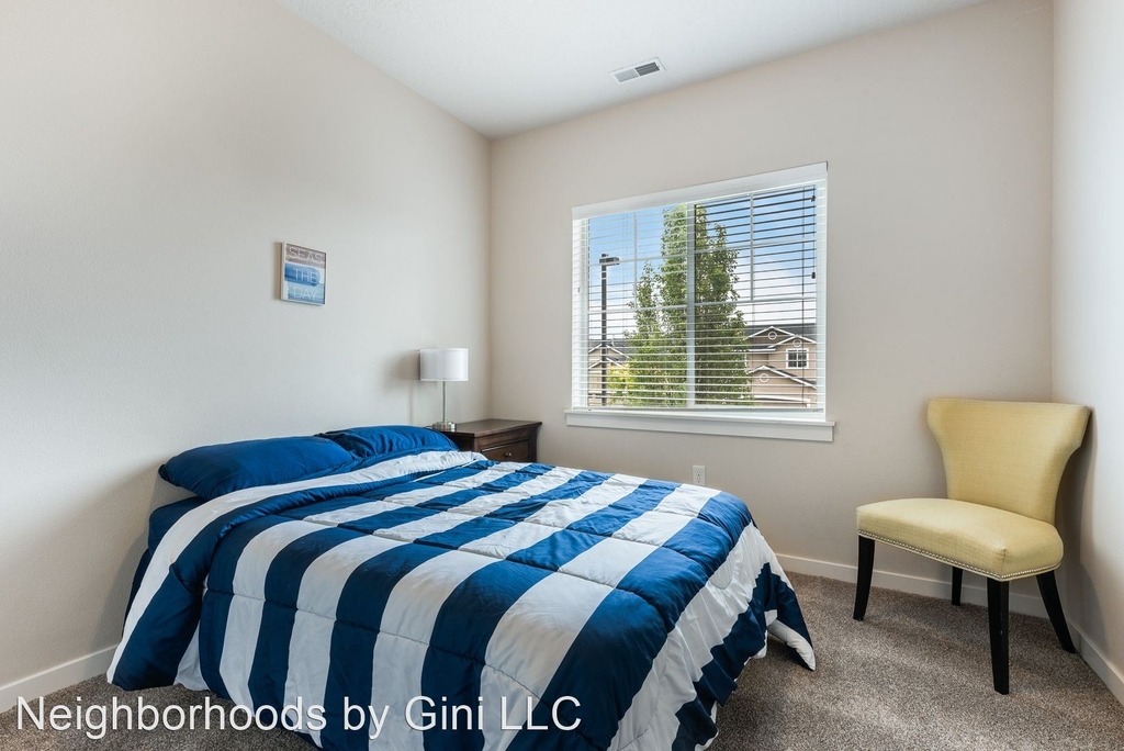 2111 Accolade - Photo 7