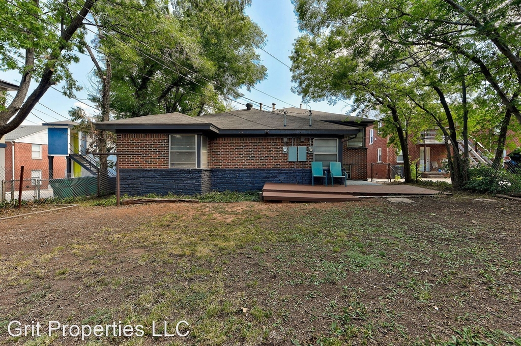 2311 N Gatewood Ave - Photo 24