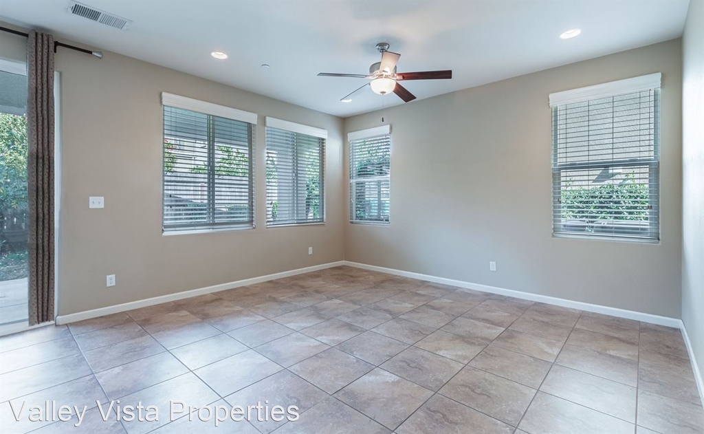 3475 Bellaire Ave. - Photo 23