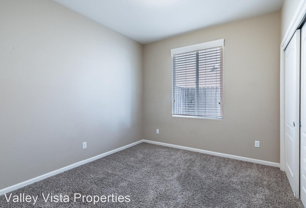 3475 Bellaire Ave. - Photo 17