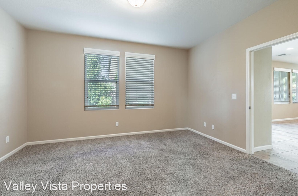 3475 Bellaire Ave. - Photo 13