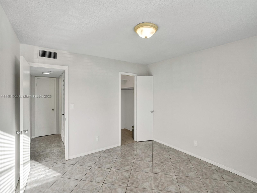 5112 Hollywood Blvd - Photo 23