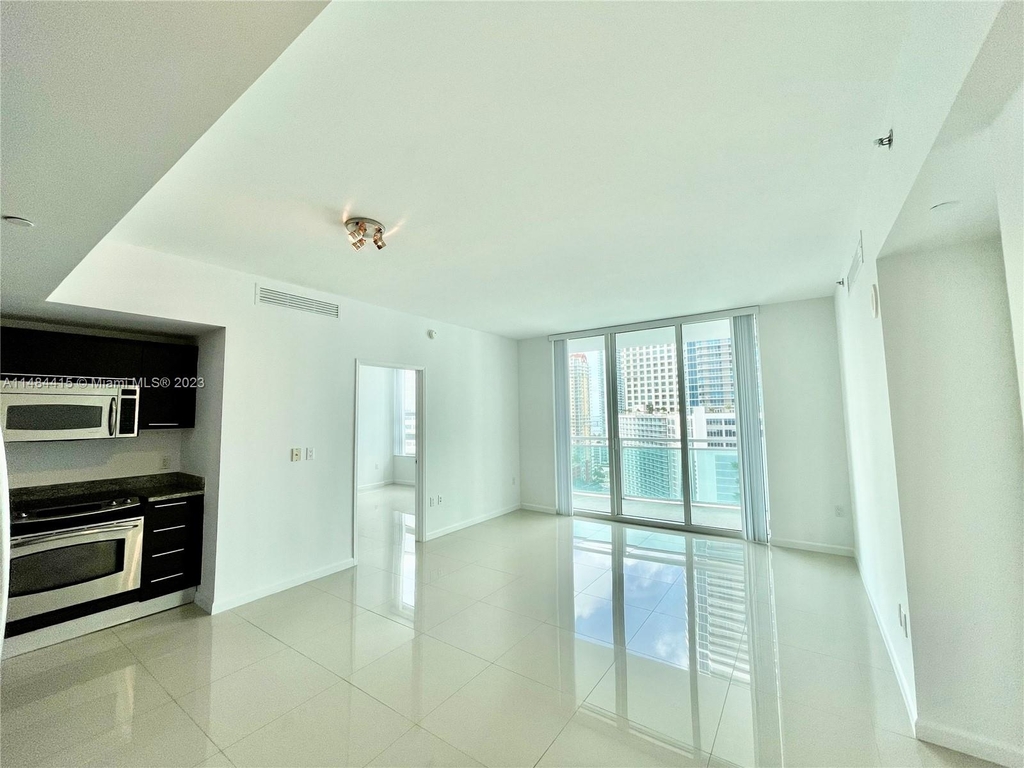 950 Brickell Bay Dr - Photo 7