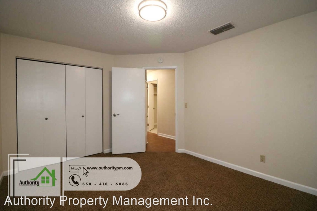 2059 Elizabeth Ave - Photo 12