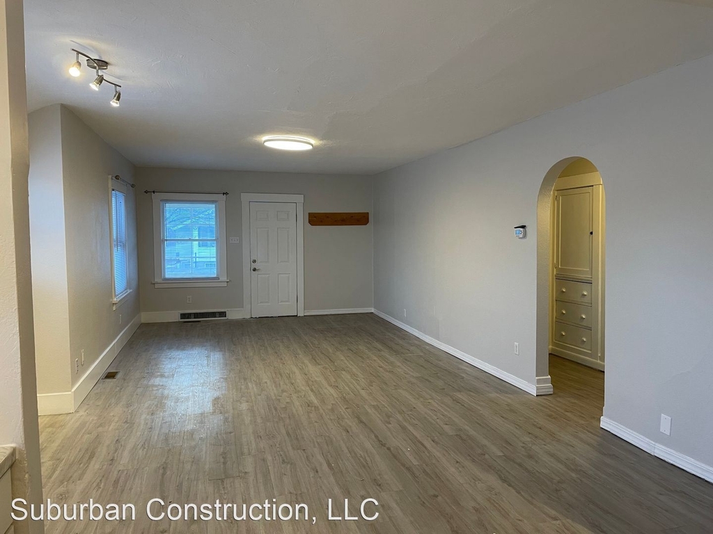 138 Walnut Street - Photo 3