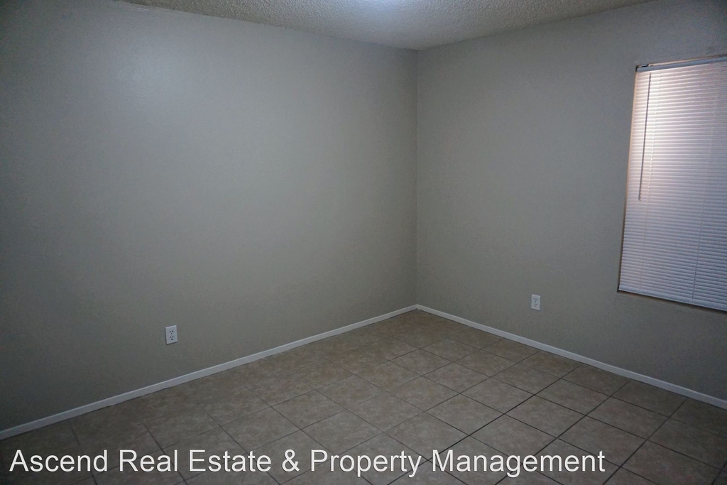 6005 Hill Dale Court - Photo 7