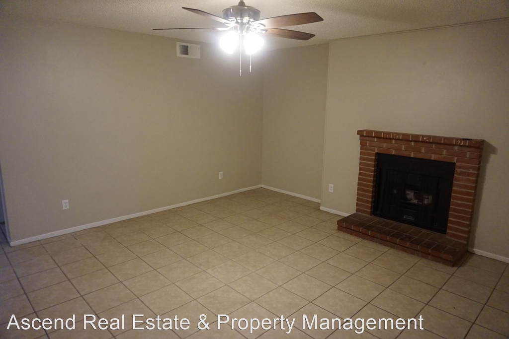 6005 Hill Dale Court - Photo 2