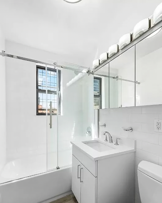 157 East 57th Street - Photo 3