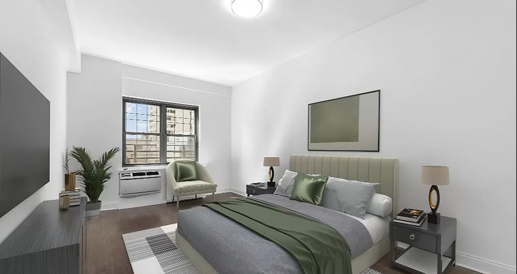 157 East 57th Street - Photo 1