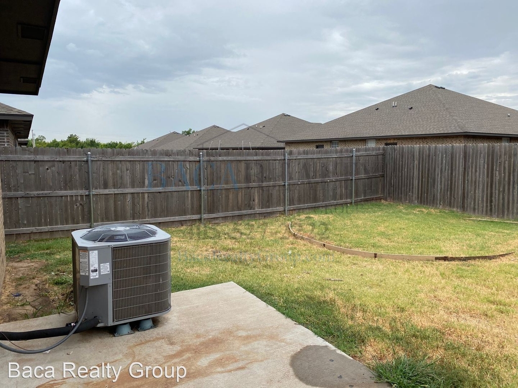 1844 Cypress Ln - Photo 18