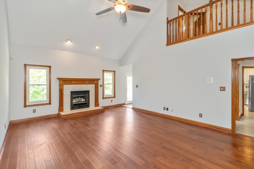1374 Forest Commons Drive - Photo 3