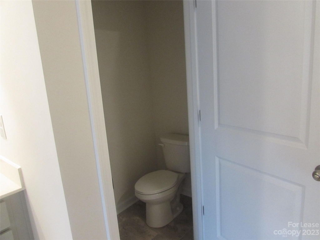 131 Edgehill Court - Photo 18