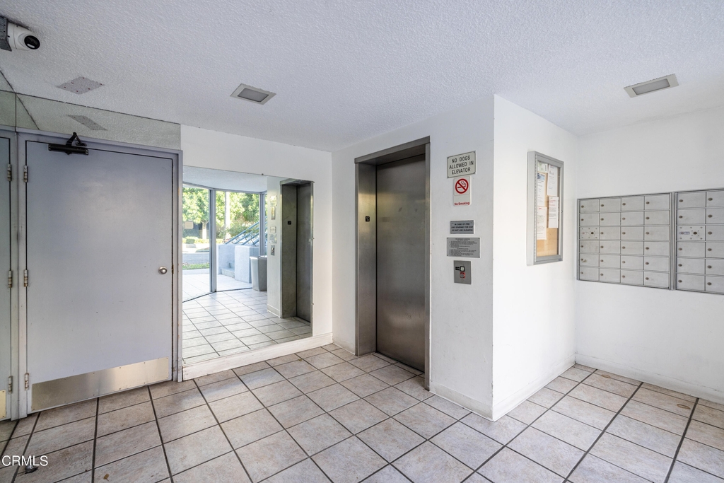 14610 Erwin Street - Photo 2