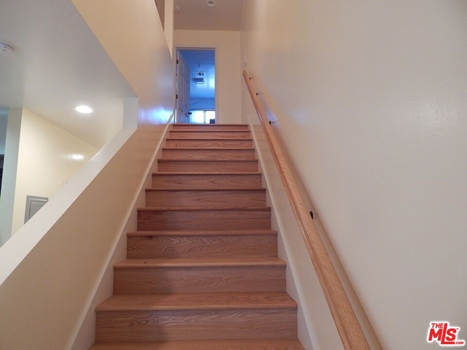 2018 Hillcrest Dr - Photo 11