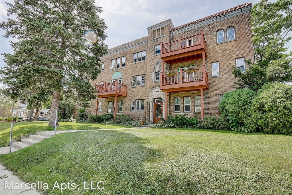 5411 W. Wisconsin Avenue - Photo 1