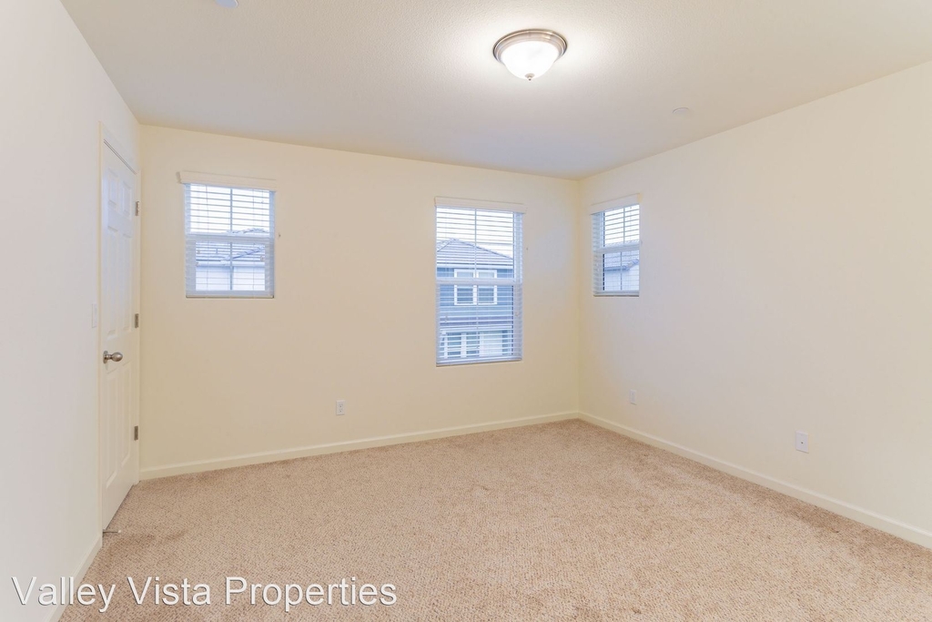 3745 Magnificent Way - Photo 22