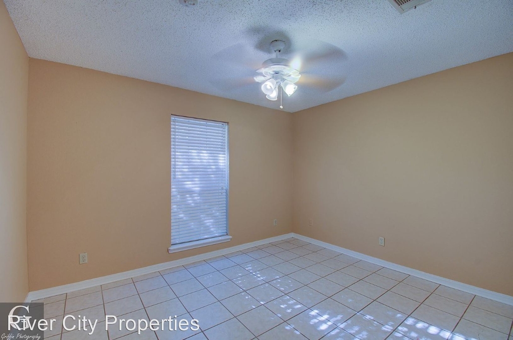 5411 Kristen Avenue - Photo 3