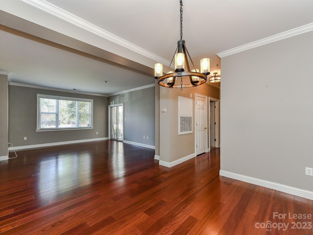 5609 Fairview Road - Photo 17