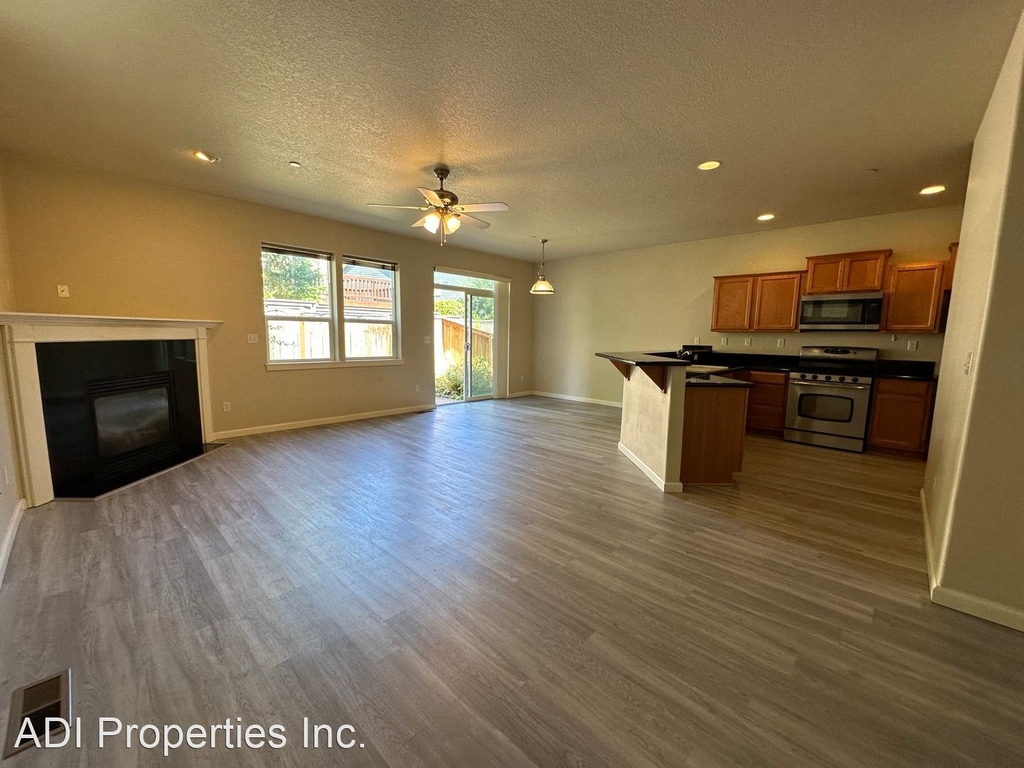 15765 Sw Starling Lane - Photo 1