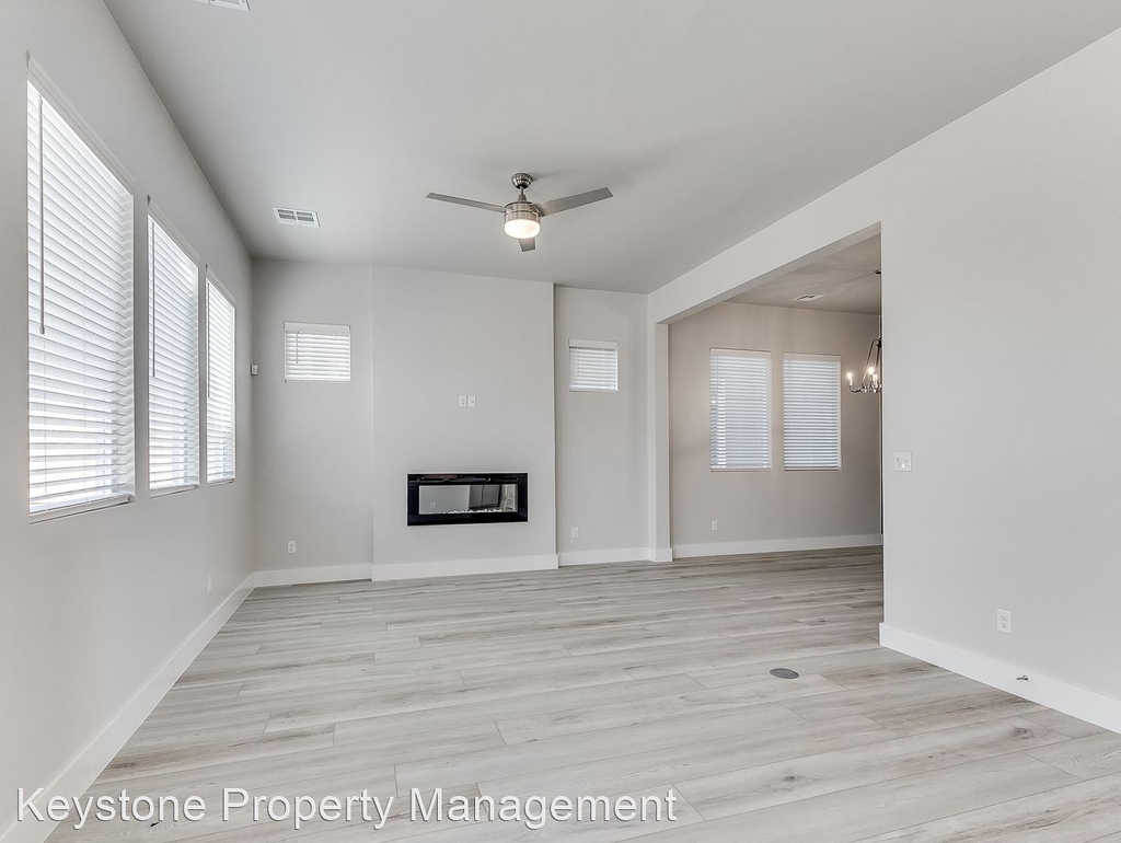 2547 Nw 132nd Pl - Photo 11