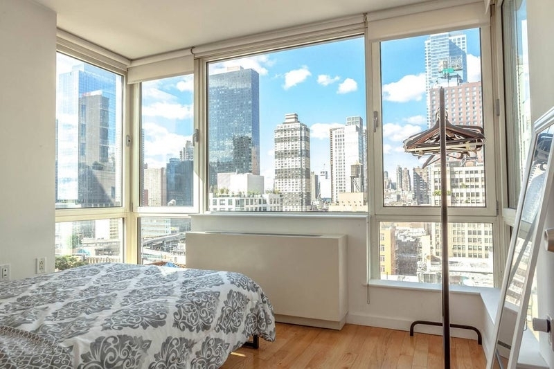 West 21st Street - Photo 2