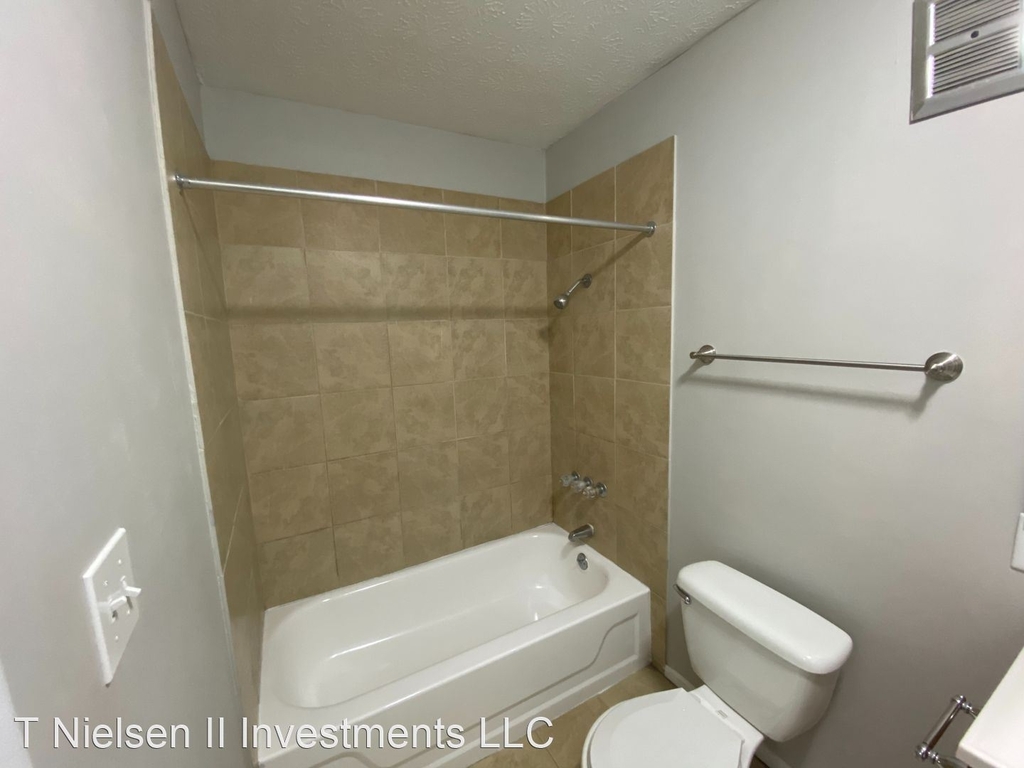 4532 Lynnmont Road - Photo 11