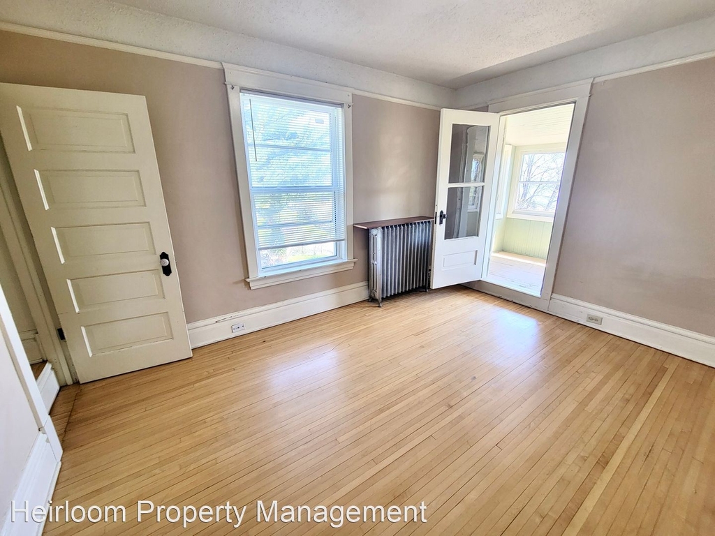 624 E 6th Street - Photo 28