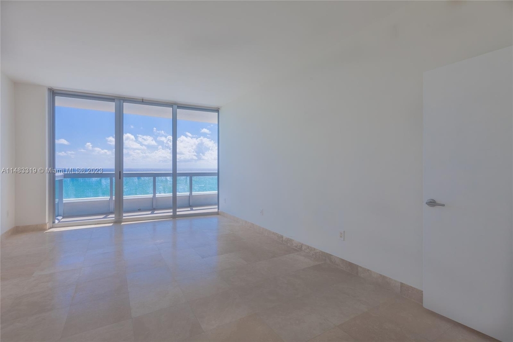 6899 Collins Ave - Photo 10