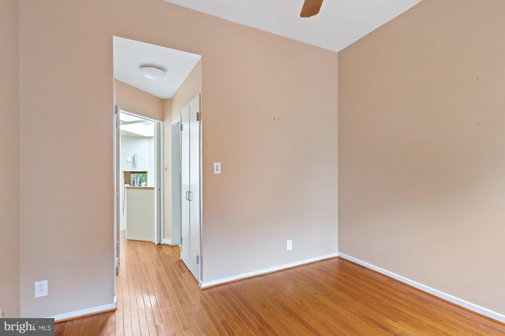 2415 I Street Nw - Photo 18