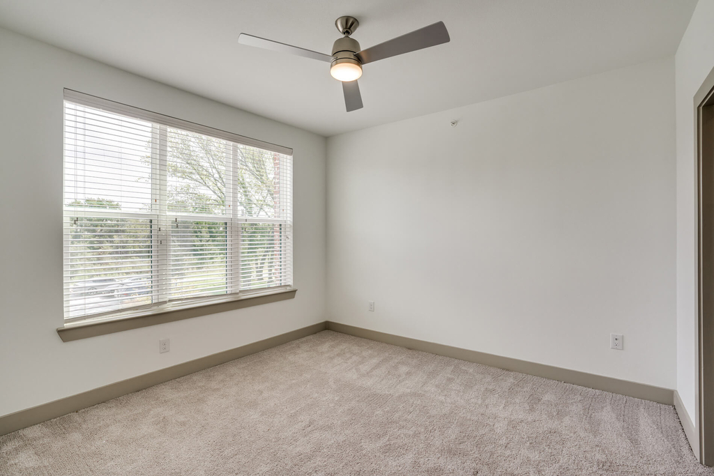 2061 Wittington Place - Photo 16