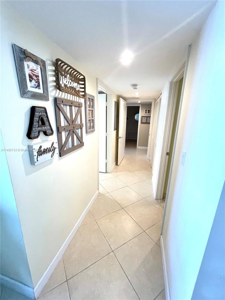 6917 Collins Ave - Photo 4