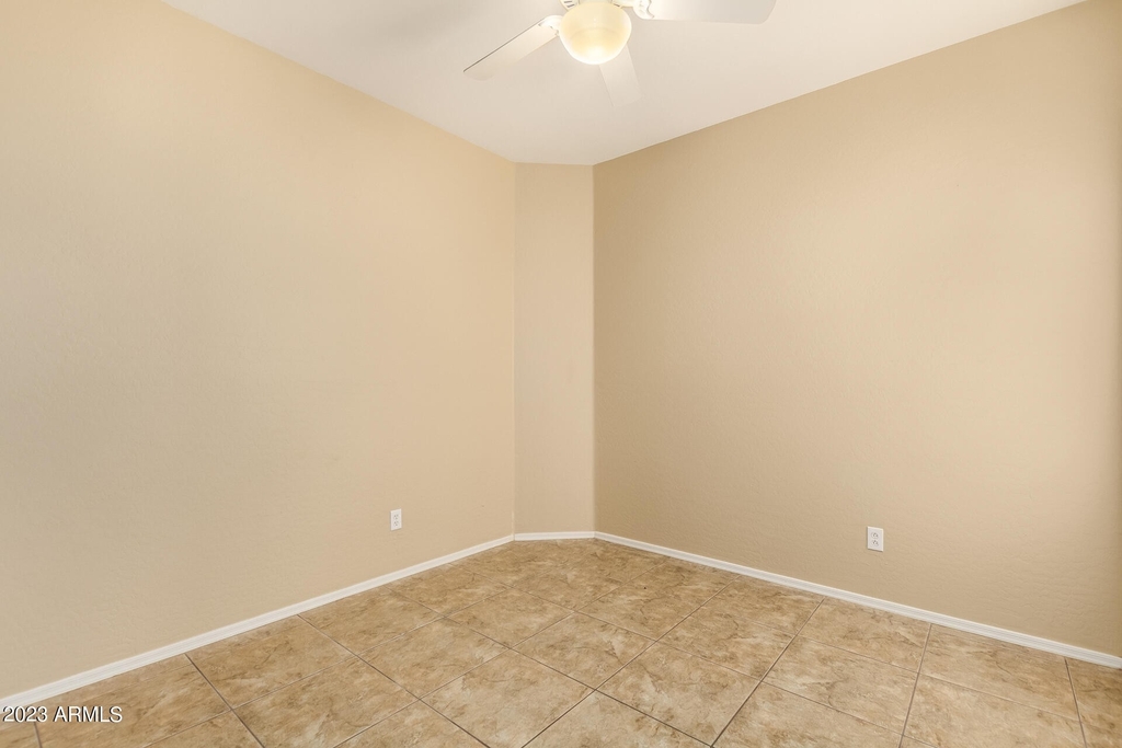 28784 N Desert Hills Drive - Photo 16