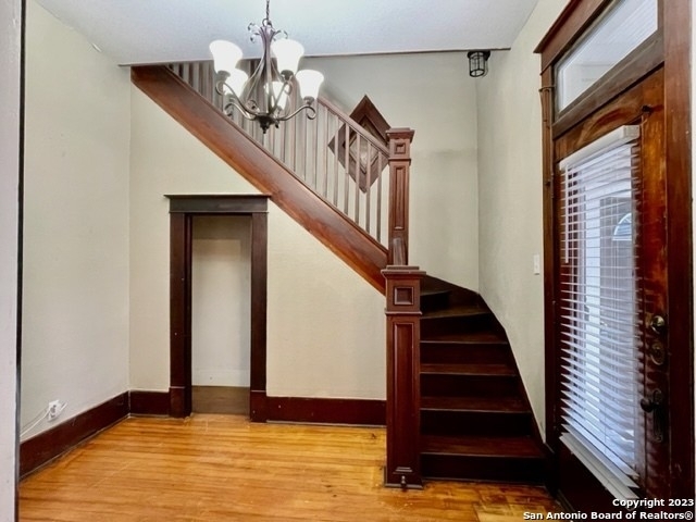 319 E Euclid Ave - Photo 2