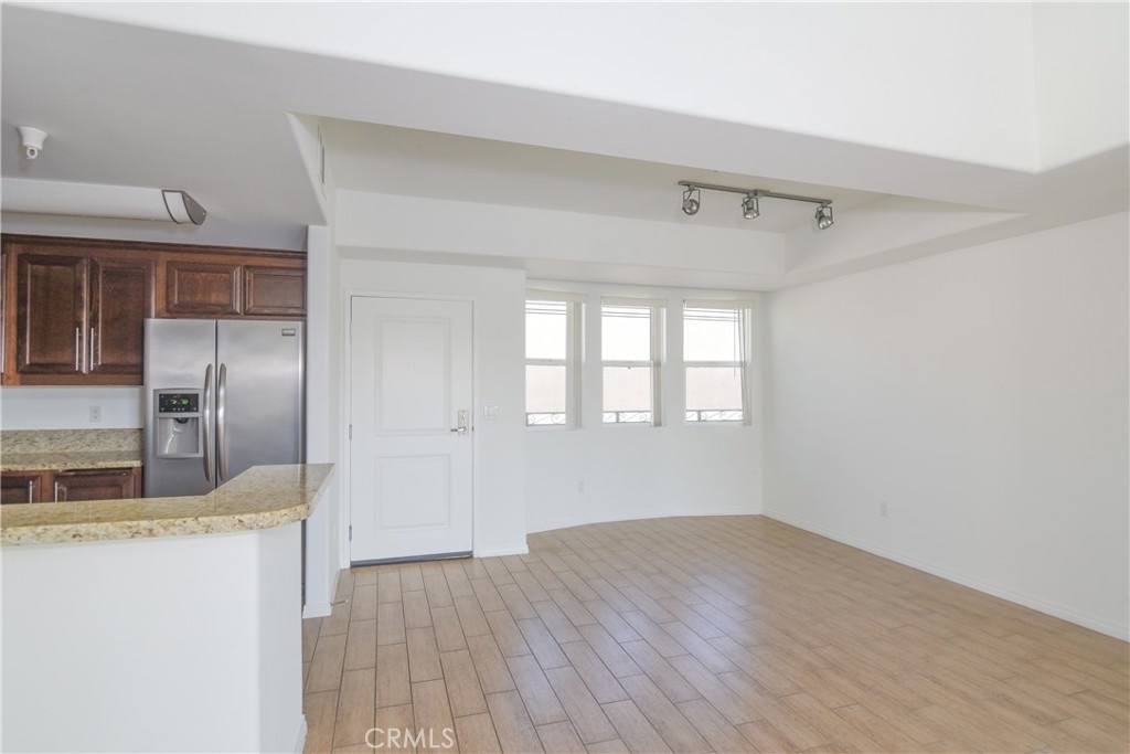 11925 Kling Street - Photo 8