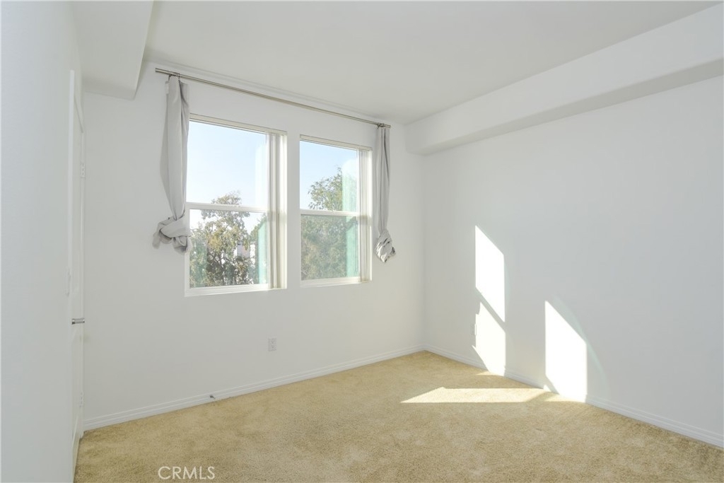 11925 Kling Street - Photo 13