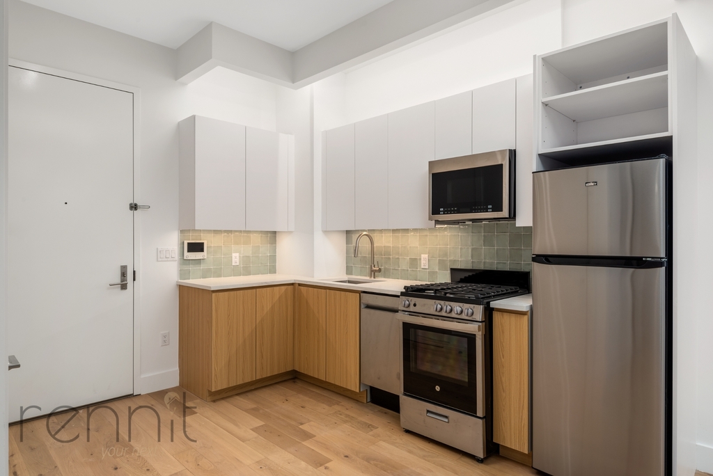 58 Vanderbilt Avenue - Photo 4