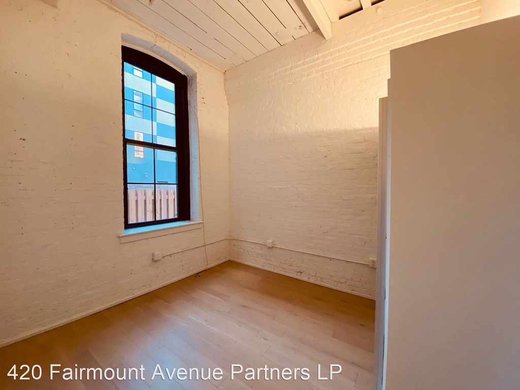 430 Fairmount Ave - Photo 3