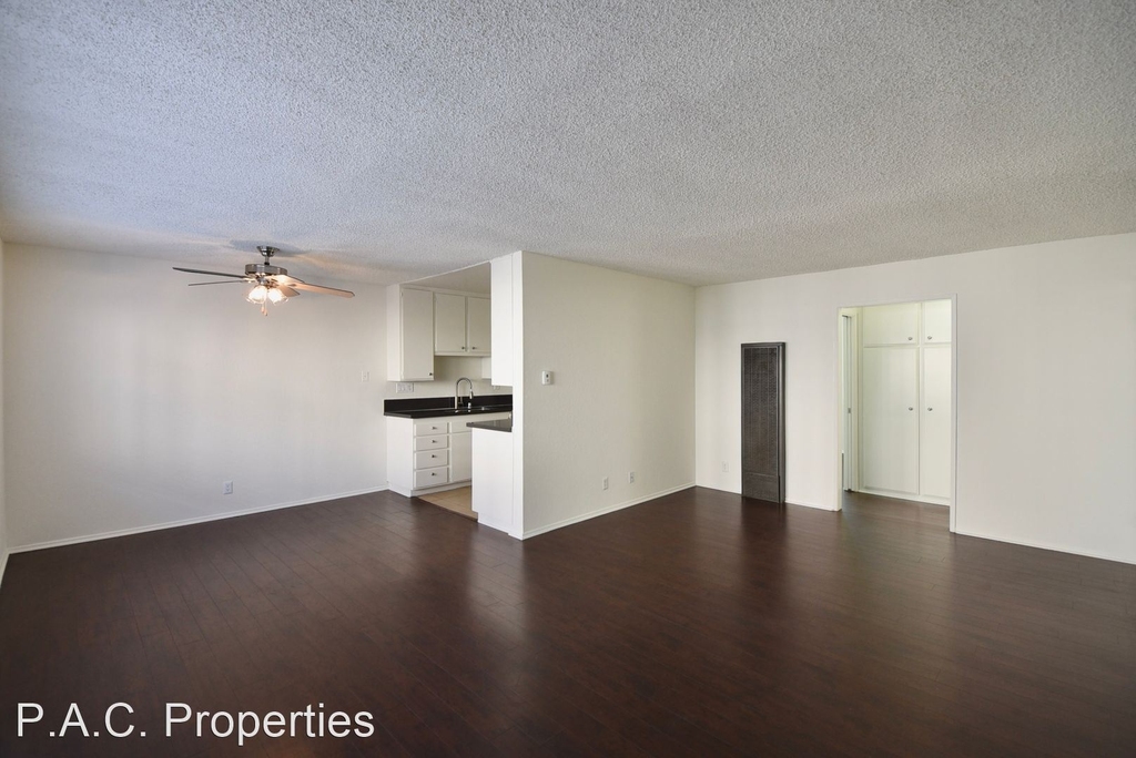 24411 Newhall Avenue - Photo 2