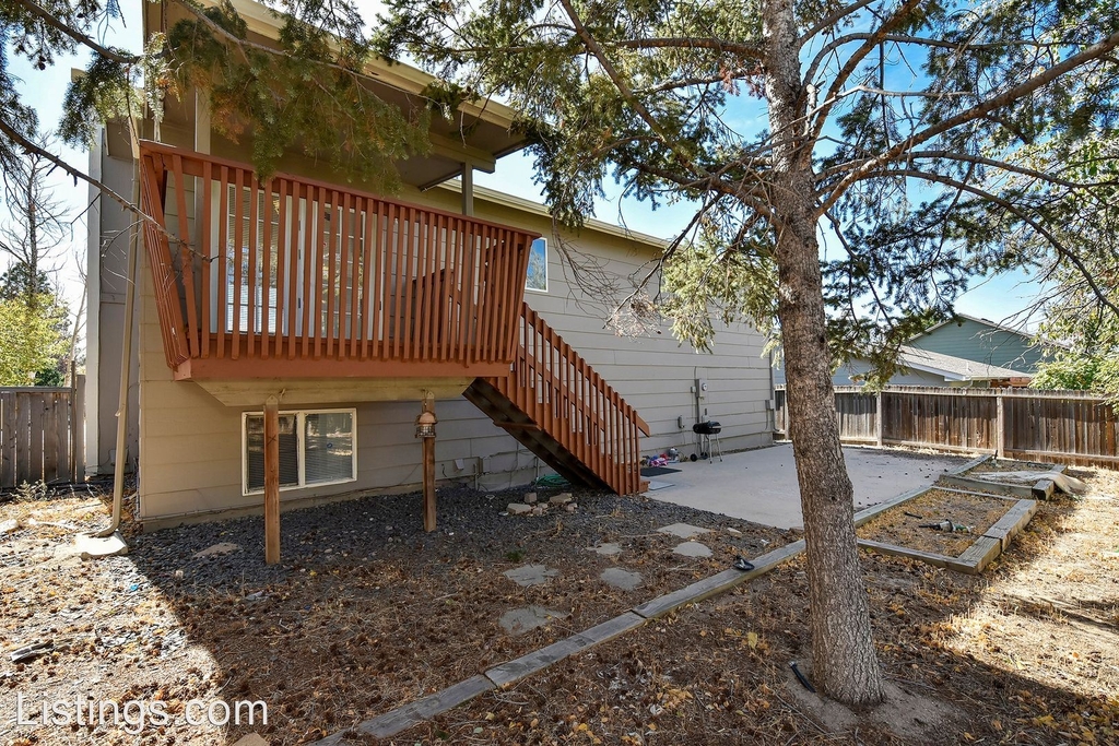 4255 Scotch Pine Dr - Photo 20