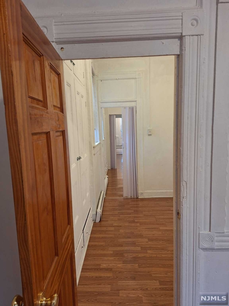 19 Bleecker Street - Photo 14