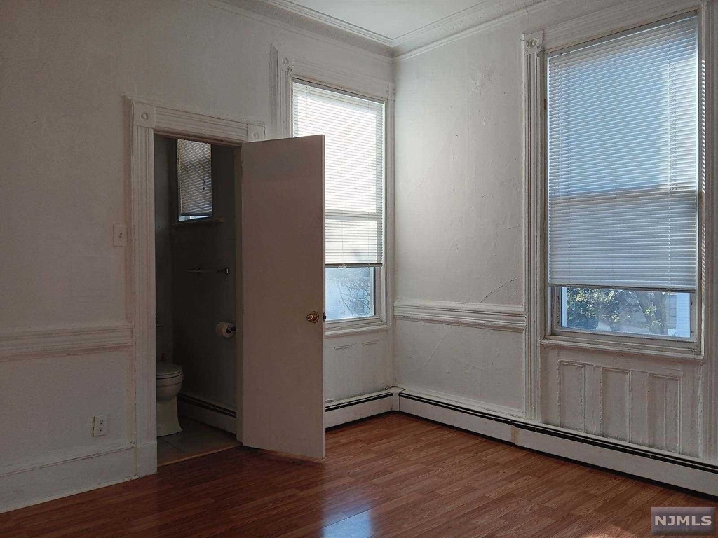 19 Bleecker Street - Photo 3