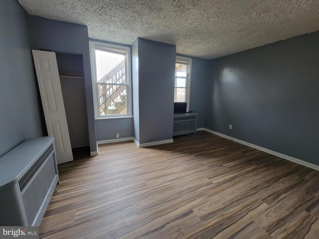 104 Market Pl - Photo 14