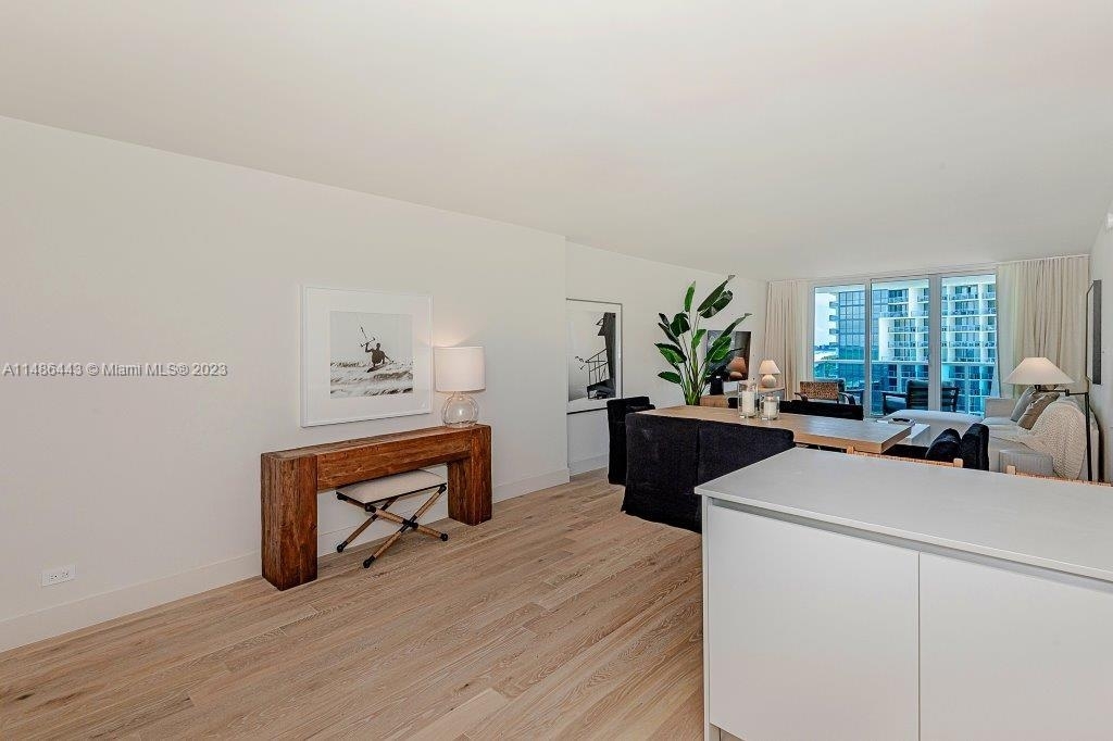 2301 Collins Ave - Photo 1