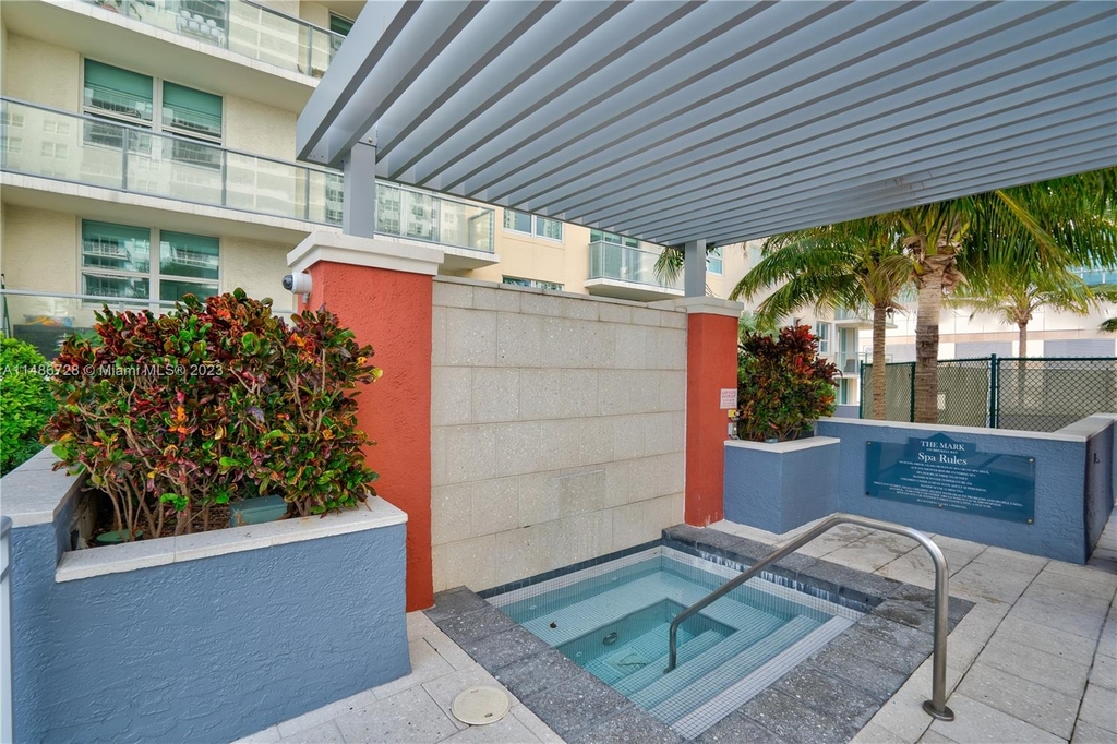 1155 Brickell Bay Dr - Photo 32