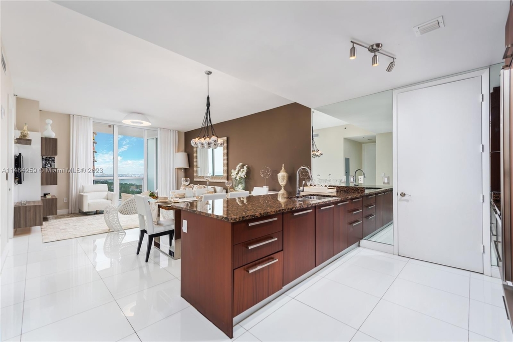 15811 Collins Ave - Photo 15