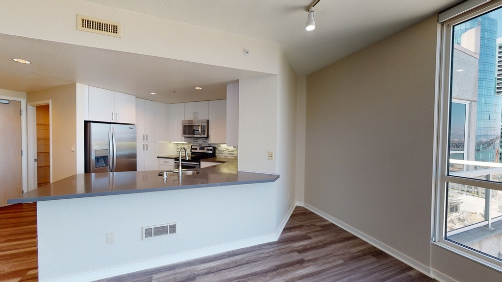 388 Beale Street - Photo 2